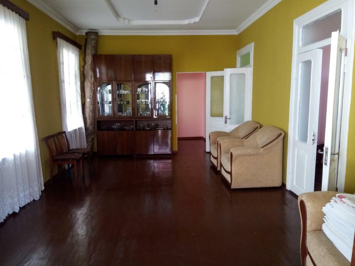 Julia Guest House Kobuleti Esterno foto